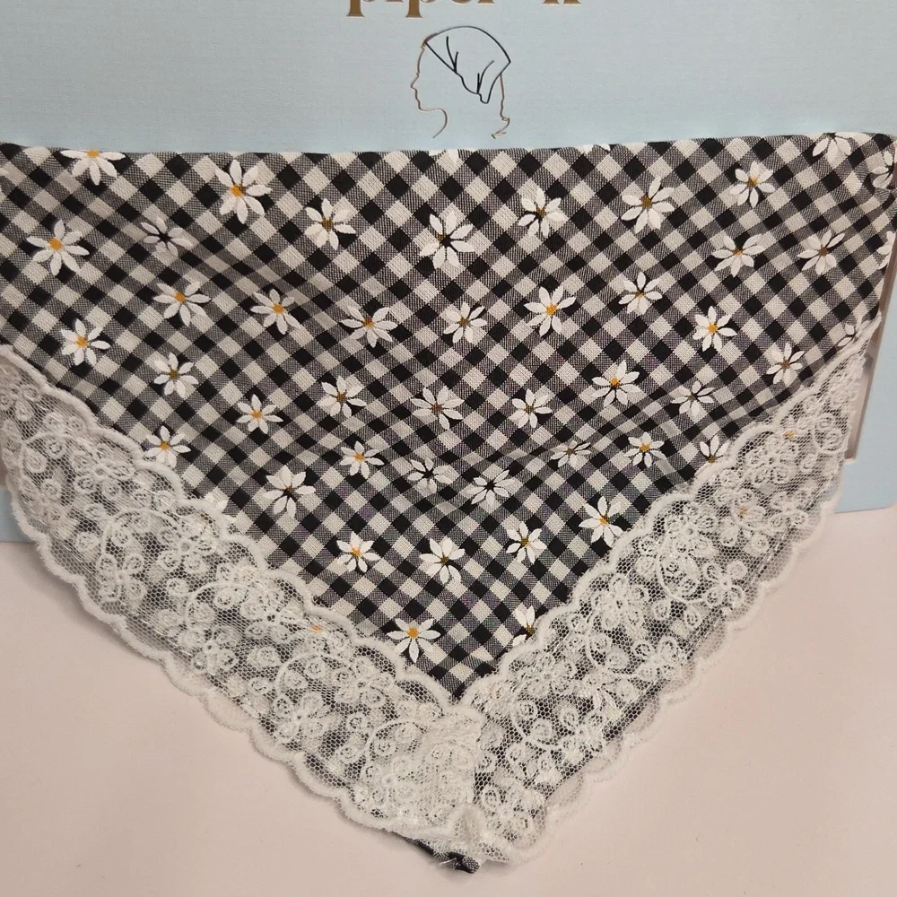 🖤▪️piper k▪️ Black Gingham Daisy Lace Bandana Hair Scarf